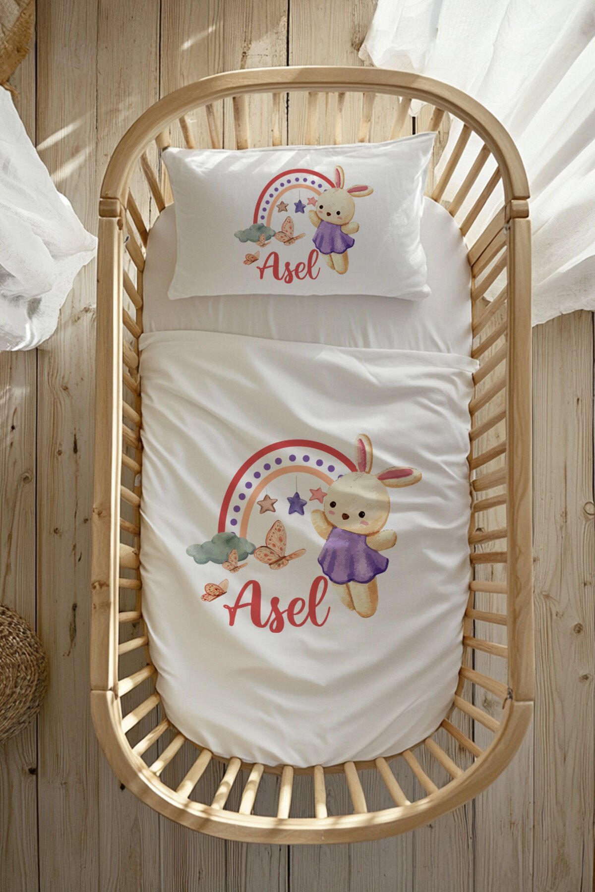%100 Pamuk Saten İsme Özel Anne Yanı Beşik Nevresim Takımı (60x100 cm) Tavşan