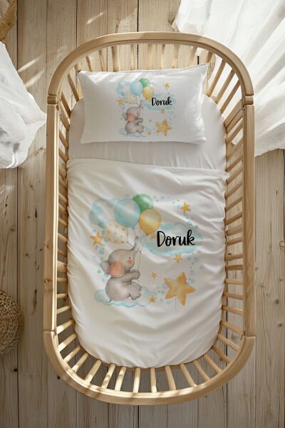 %100 Pamuk Saten İsme Özel Anne Yanı Beşik Nevresim Takımı (60x100 cm) Yavru Fil ve Balonlar