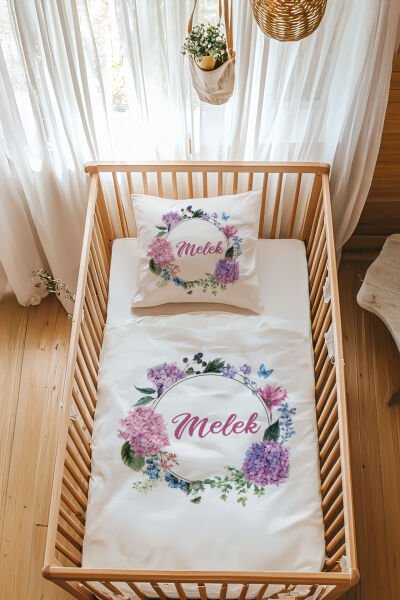 %100 Pamuk Saten İsme Özel Park Yatak Nevresim Takımı (70x120 cm) Ortanca Çiçeği
